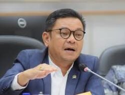 Pimpinan Komisi VIII DPR Sambut Sukacita Kedatangan Paus, Puji Kesederhanaannya