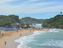 Potensi Bahaya Keberadaan Rip Current, Sejumlah Pantai Gunungkidul Dipasang Bendera