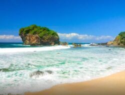 Wisata Pantai Sumbang Retribusi Terbesar di Gunungkidul pada 2024