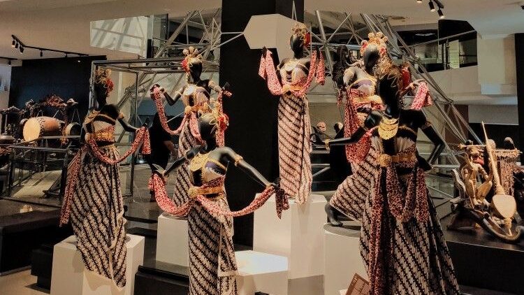 Gambaran suasana di museum sonobudoyo