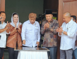 Menkop Budi Arie Luncurkan KopDes Merah Putih: Dorong Kemandirian Ekonomi dari Desa