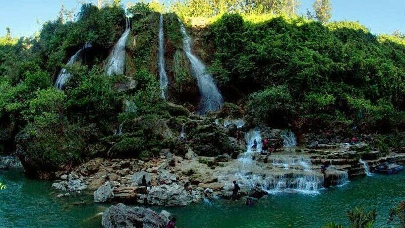 Suasana air terjun Sri gethuk