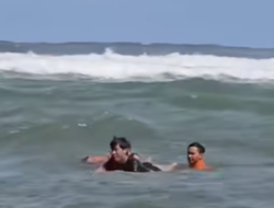 Empat Wisatawan Terseret Ombak di Pantai Parangtritis, Berhasil Diselamatkan SAR dan Ditpolair