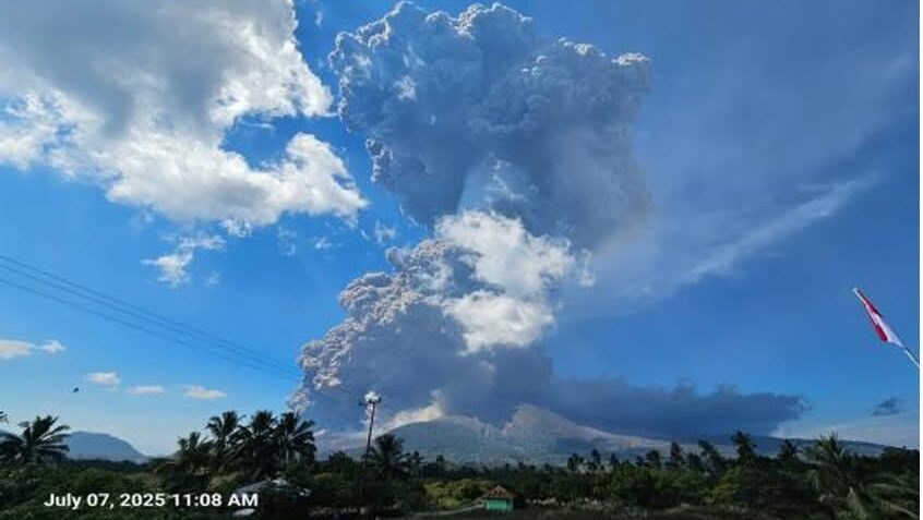 Gunung lewotobi laki laki