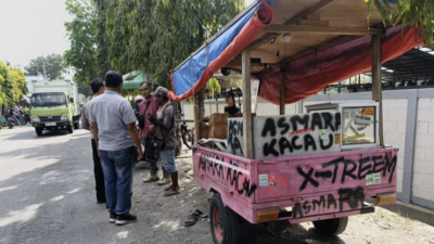 Tossa Tahu Bulat Tabrak Gerobak Cilok di Bantul, Pengendara Luka Terperosok ke Selokan