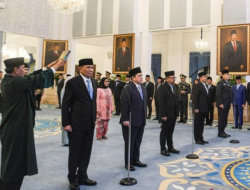 Presiden Prabowo Lantik Djamari Chaniago sebagai Menko Polkam