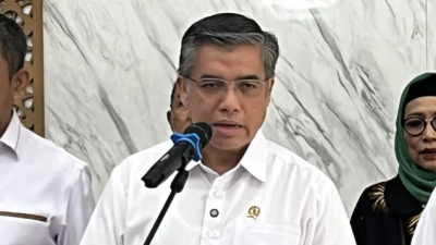 Menaker Yassierli Tegaskan Aturan Pembayaran THR Wajib Cair Maksimal H-7 Lebaran